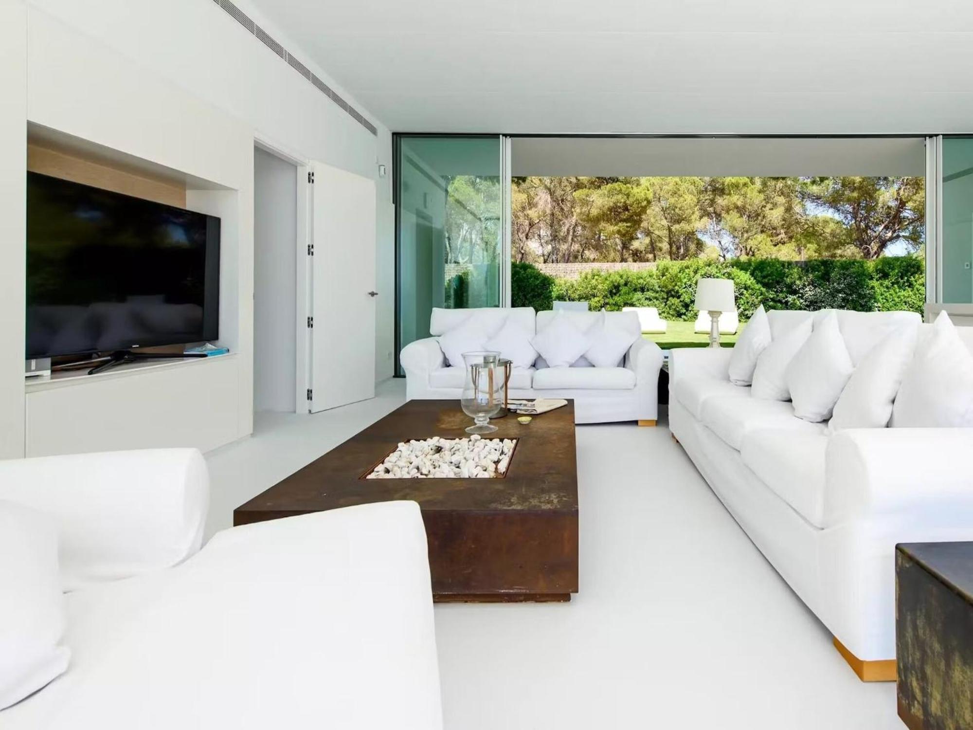Stylish With Infinity Pool Villa San José